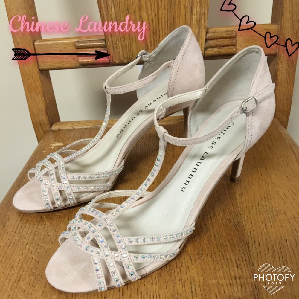 🎉HP🎉 New Size 7.5 Chinese Laundry Cream Colored Jeweled Heels